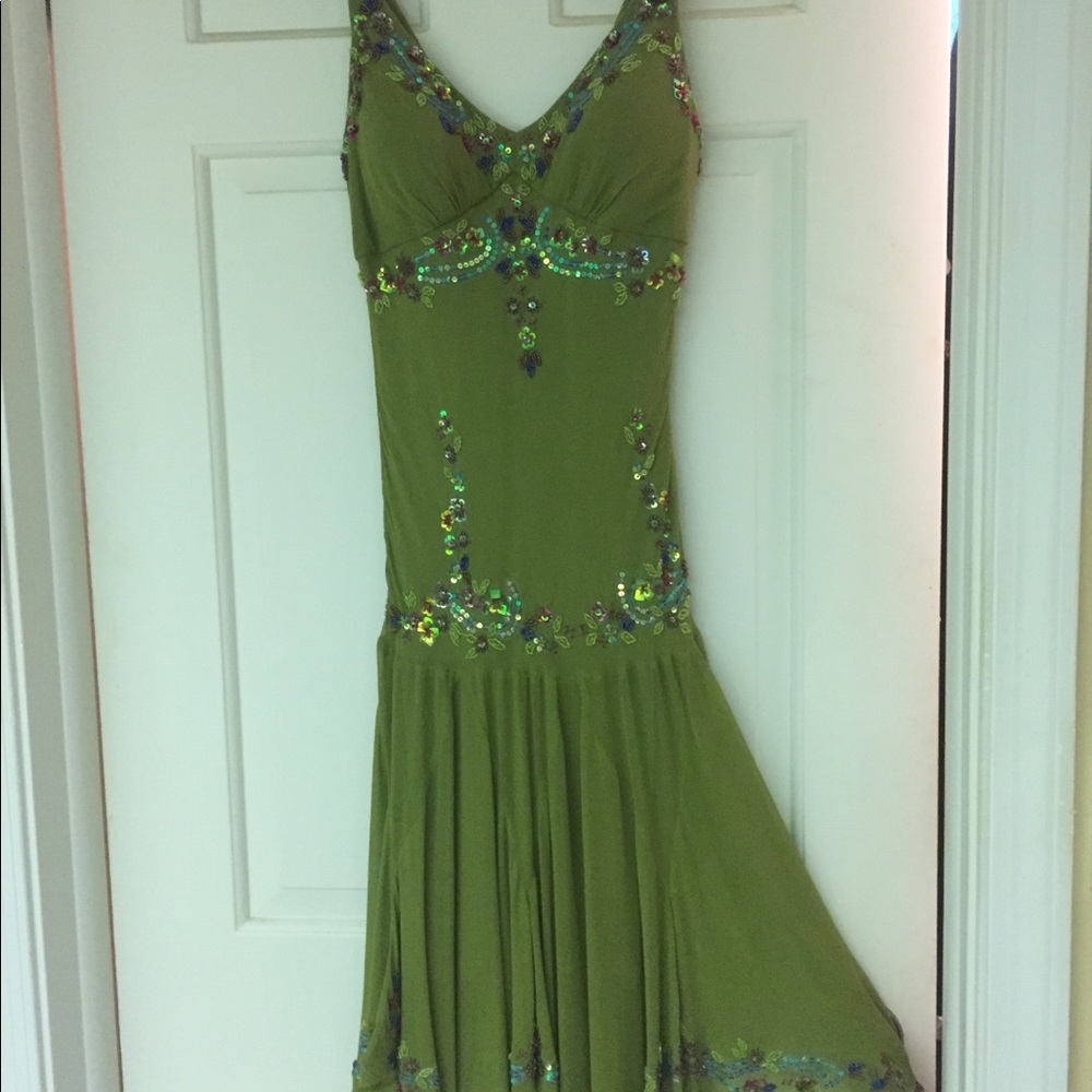 Sue Wong silk drop waist, handkerchief hemline. - Picture 1 of 3